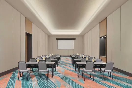 Hotel Aloft Surabaya 3